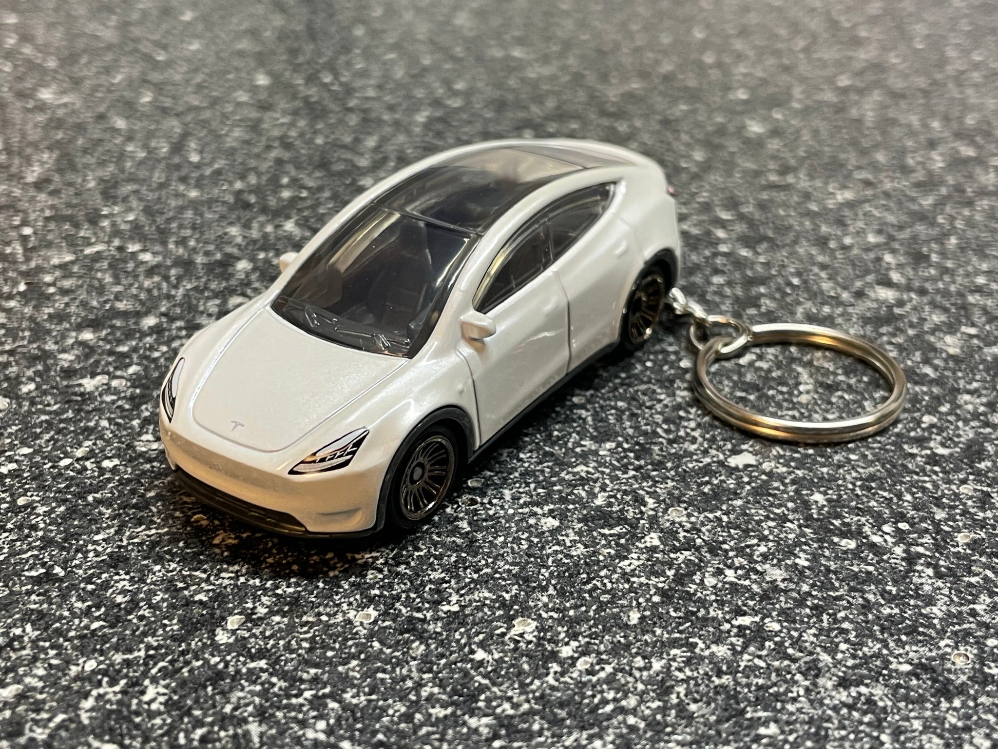 16x Tesla Model Y White Keychain Matchbox